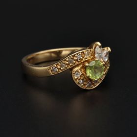 18ct Gold Peridot and Diamond Ring