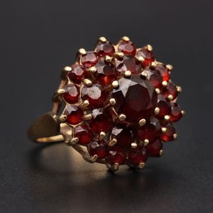 9ct Gold Large Garnet Cluster Ring