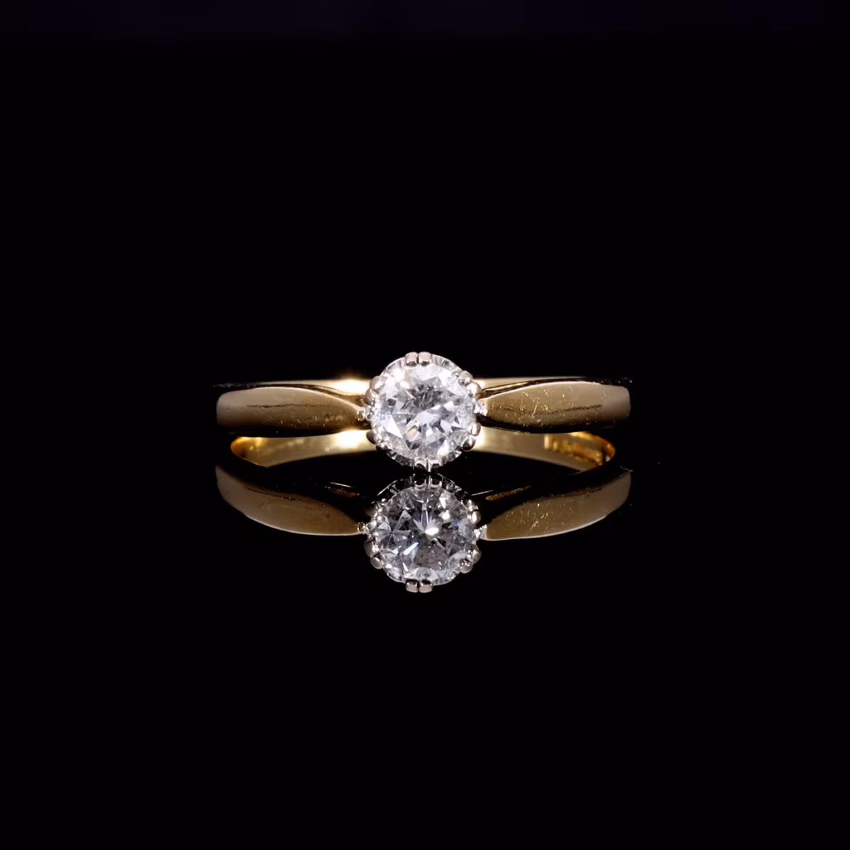 360° view of The Vintage Brilliant Cut Solitaire Diamond Splendid Ring