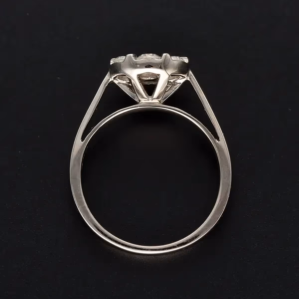 18ct White Gold Diamond Ring