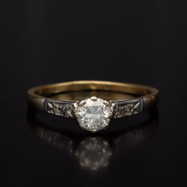 18ct Yellow Gold Diamond Solitaire Ring