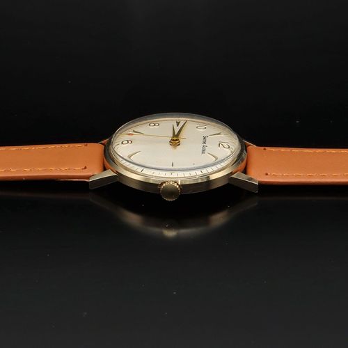 1970s Smiths Astral 9ct Gold Cased Watch image-5
