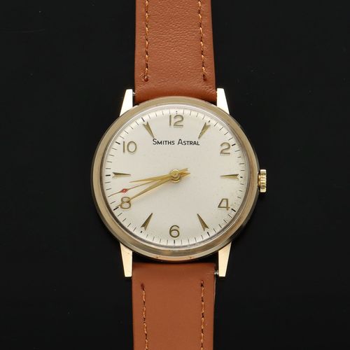 1970s Smiths Astral 9ct Gold Cased Watch image-2