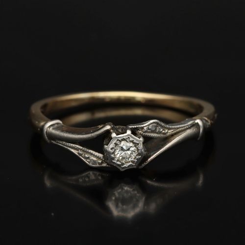 Antique 18ct Gold Diamond Ring image-2