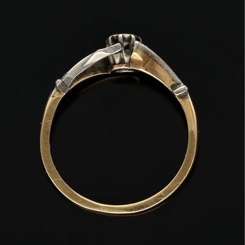 Antique 18ct Gold Diamond Ring image-6