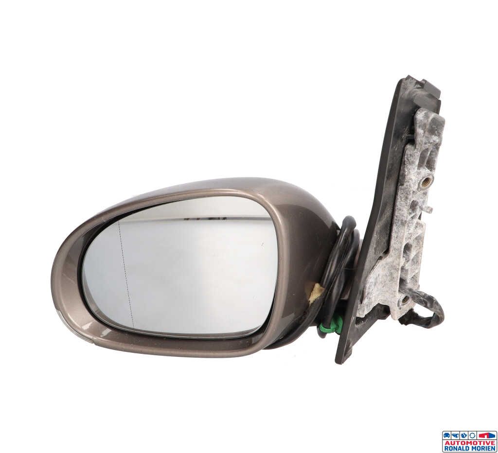 Used Wing mirror, left Volkswagen Golf Plus (5M1/1KP) 1.4 TSI 122 16V Price € 39,00 Margin scheme offered by Automaterialen Ronald Morien B.V.