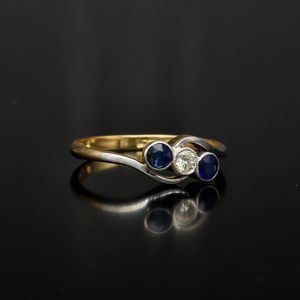 Antique 18ct Gold Sapphire and Diamond Ring
