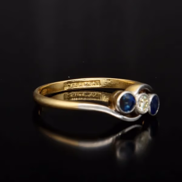 Antique 18ct Gold Sapphire and Diamond Ring