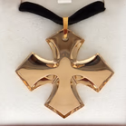 18ct Gold Baccarat Glass Cross Pendant