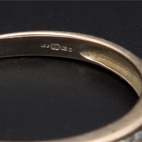 18ct Gold Brilliant Cut - Diamond Ring, Size O 1/2