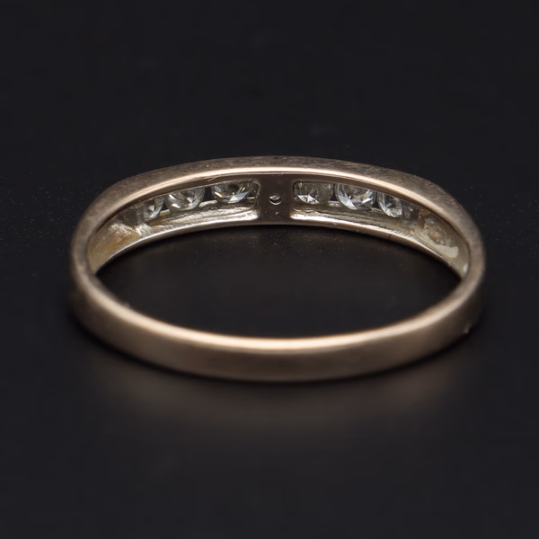 18ct Gold Brilliant Cut - Diamond Ring, Size O 1/2