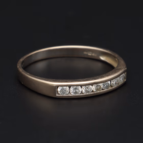 18ct Gold Brilliant Cut - Diamond Ring, Size O 1/2
