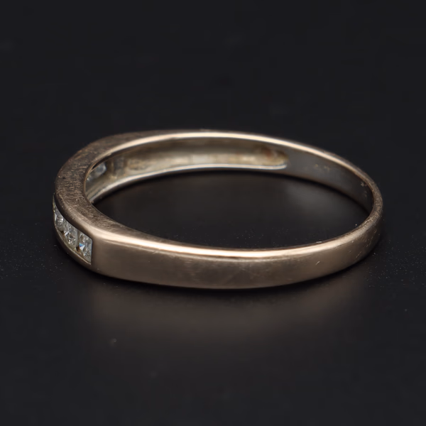 18ct Gold Brilliant Cut - Diamond Ring, Size O 1/2