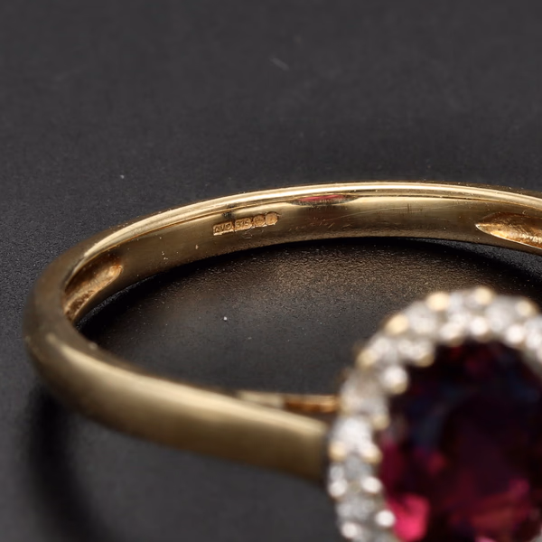 9ct Gold Amethyst Diamond Dress Ring