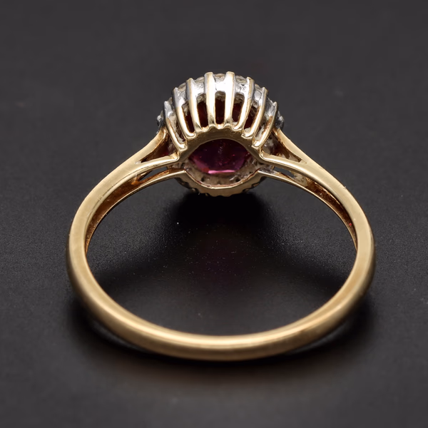 9ct Gold Amethyst Diamond Dress Ring