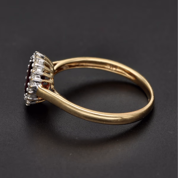 9ct Gold Amethyst Diamond Dress Ring