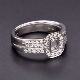 18ct White Gold Diamond Cluster Ring