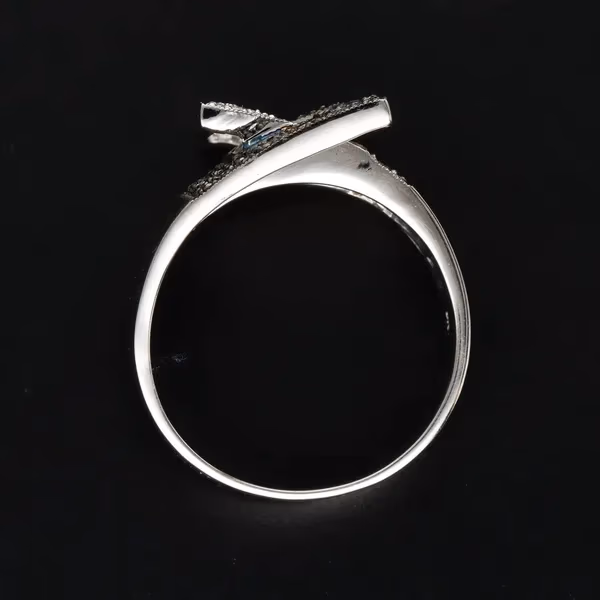 9k Gold Diamond Buckle Ring
