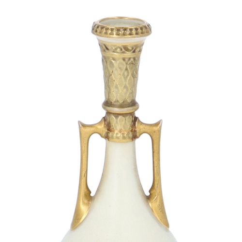Royal Worcester Kingfisher Vase image-3