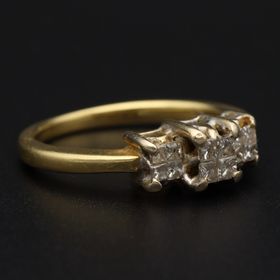 18ct Yellow Gold Diamond Cluster Ring