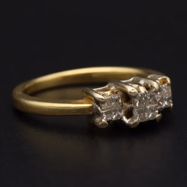 18ct Yellow Gold Diamond Cluster Ring