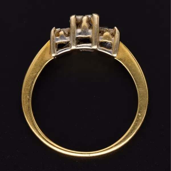 18ct Yellow Gold Diamond Cluster Ring