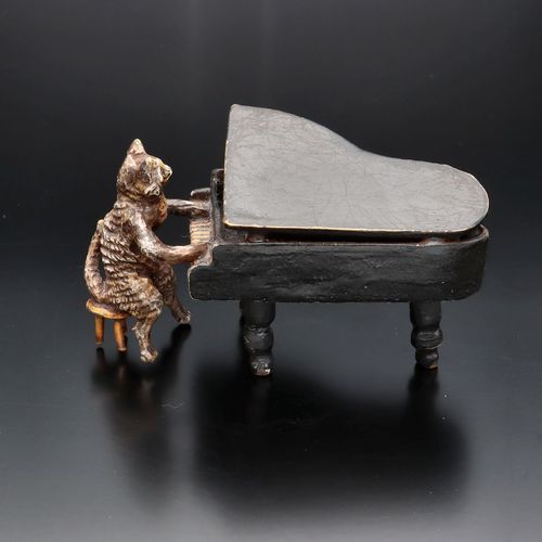 Early 20th Century Austrian Cold Painted Bronze of a Piano Cat image-5