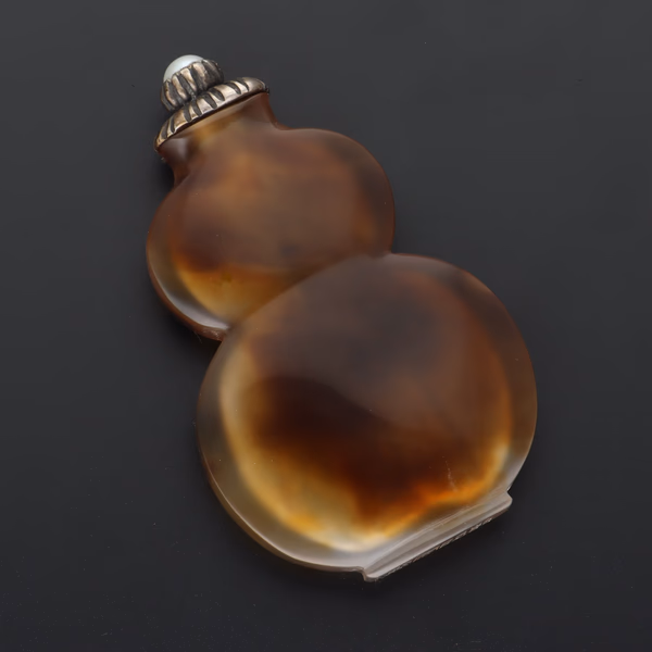 Qing Dynasty Shadow Agate Snuff Bottle
