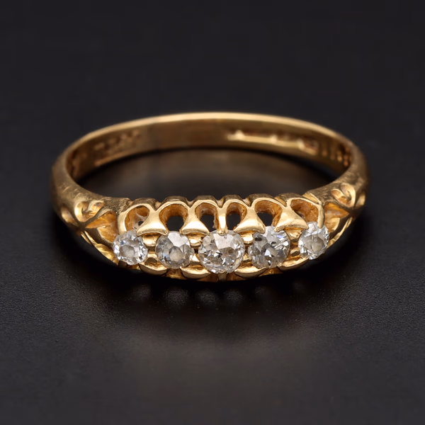 18ct Yellow Gold 5-Stone Diamond Boat Ring