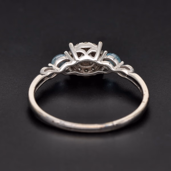 9ct Gold Diamond Topaz Ring