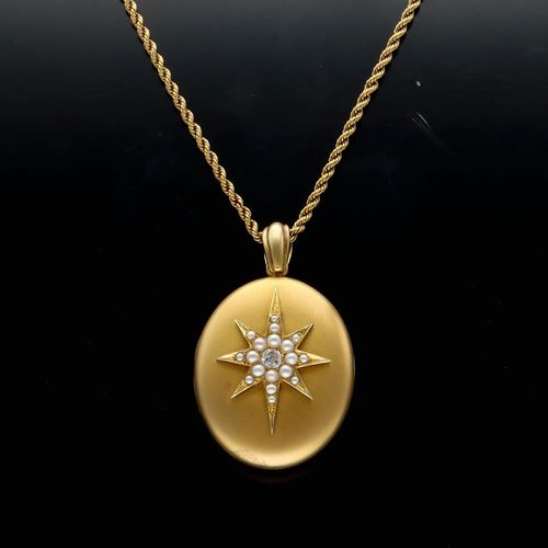 15ct Gold Diamond and Pearl Locket Necklace image-1