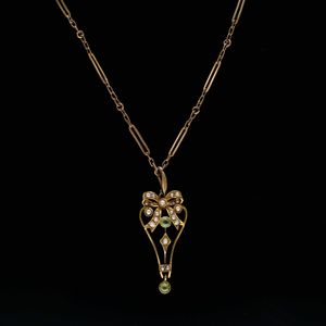 9ct Gold Art Nouveau Peridot and Pearl Pendant