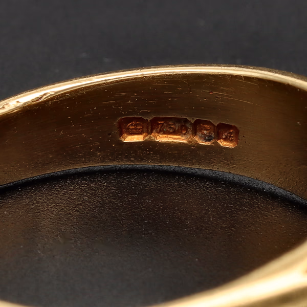 18ct Gold Diamond Ring