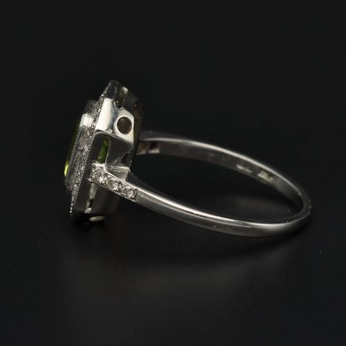 Platinum Peridot and Diamond Ring image-3