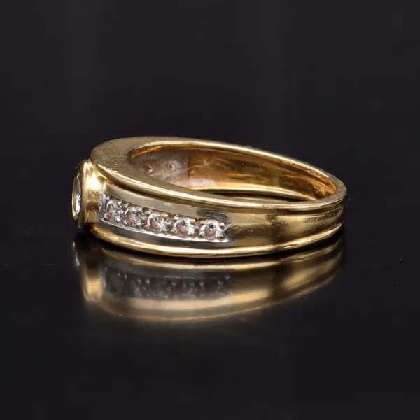 18ct Gold Diamond Ring