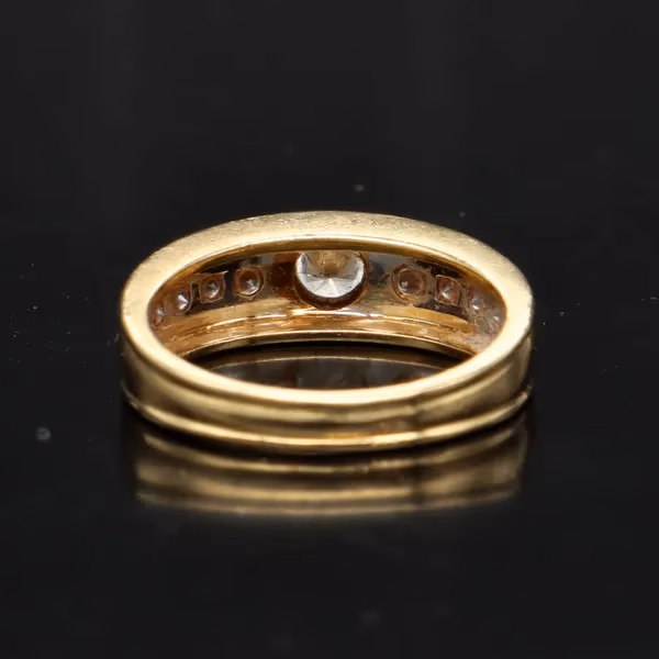 18ct Gold Diamond Ring