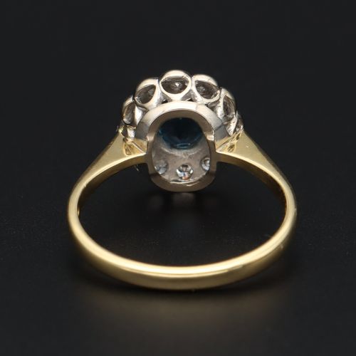 18ct Gold Sapphire and Diamond Ring image-5