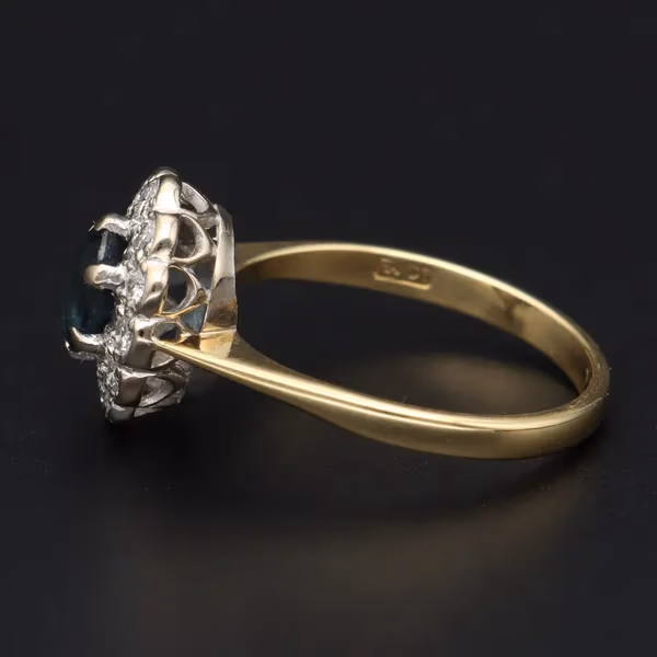 18ct Gold Sapphire and Diamond Ring