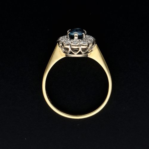 18ct Gold Sapphire and Diamond Ring image-6