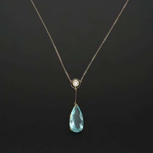 18ct Gold Aquamarine & Diamond Necklace image-1