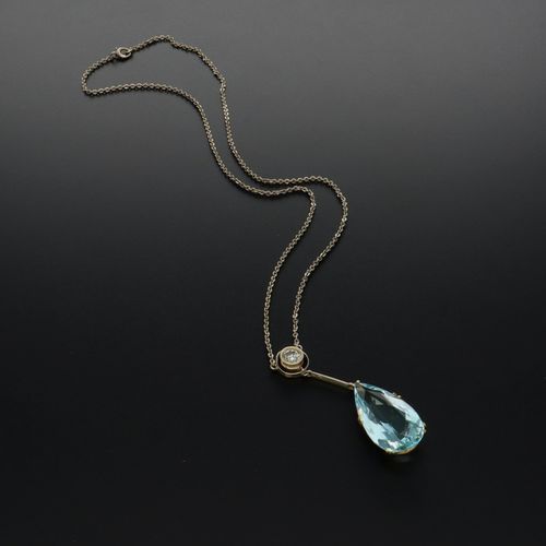 18ct Gold Aquamarine & Diamond Necklace image-3