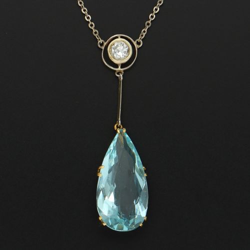 18ct Gold Aquamarine & Diamond Necklace image-2