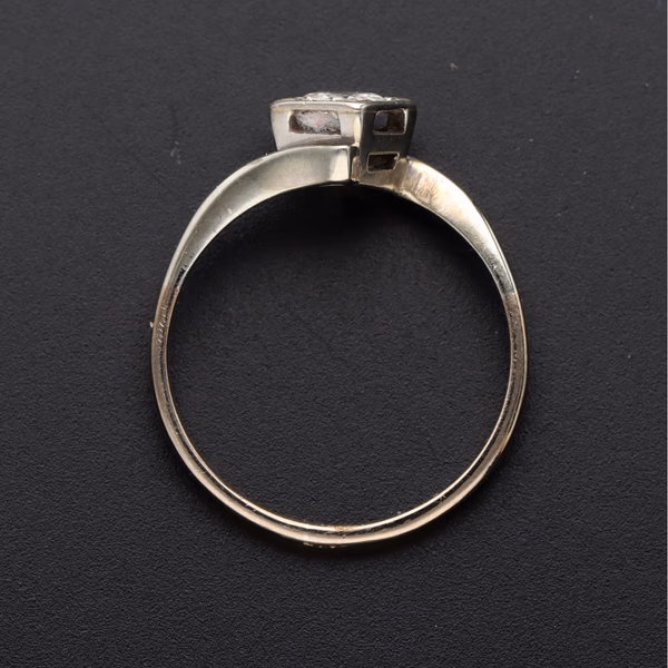 18ct White Gold Diamond Twist Ring