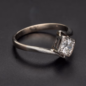 18ct White Gold Diamond Twist Ring