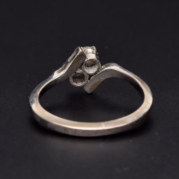 18ct Gold Diamond Toi et Moi Ring