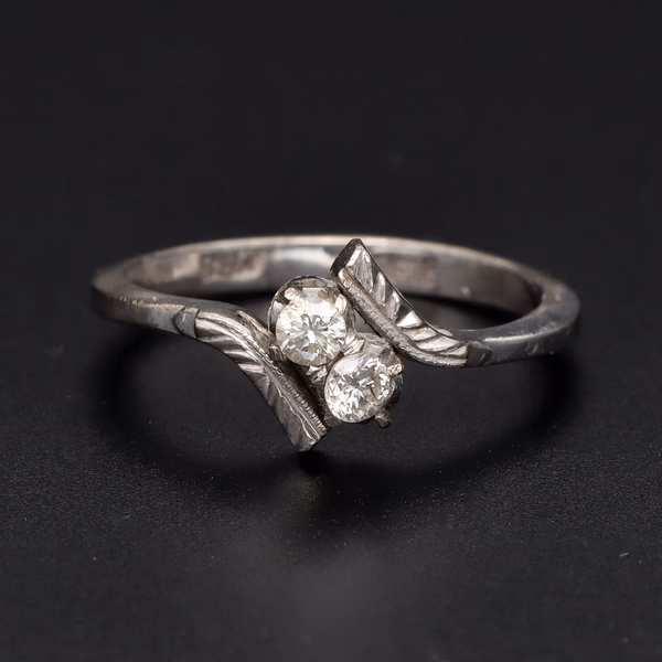 18ct Gold Diamond Toi et Moi Ring