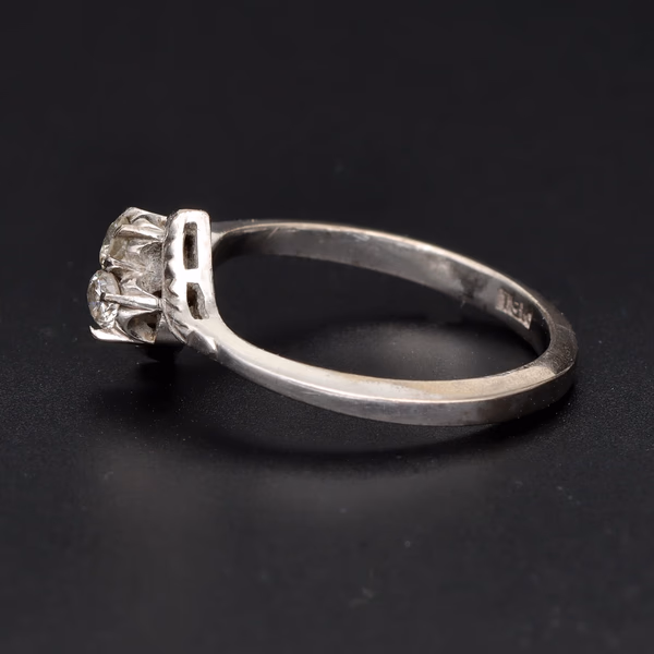 18ct Gold Diamond Toi et Moi Ring