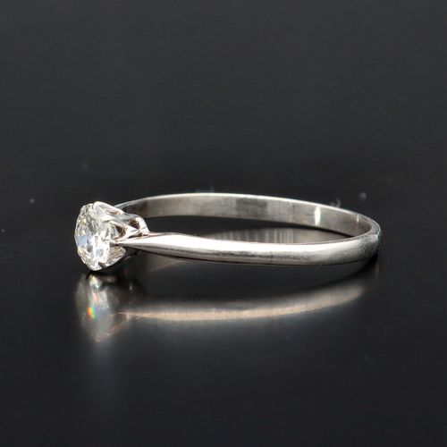 Antique Diamond Platinum Solitaire Ring image-3