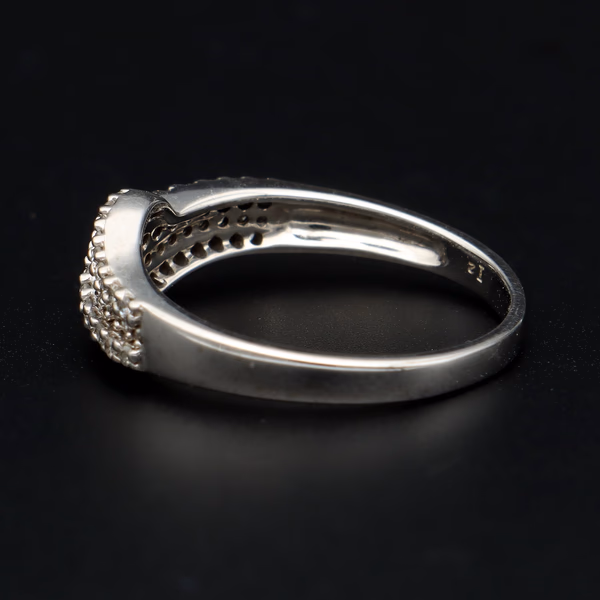 9ct White Gold 0.57ct Diamond Cluster Ring