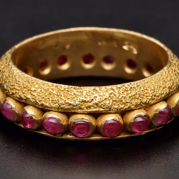 18ct Yellow Gold & Cabochon Ruby Ring